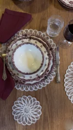 Burgundy Romance 24 Parça Desenli Porselen Yemek Takımı
