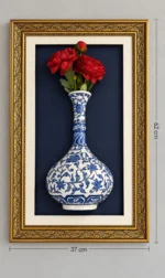Kırmızı Güllü Duvar Panosu 37 x 62 cm Altın Renk İşlemeli Çerçeveli Mavi Beyaz Vazo Detaylı - Görsel 3