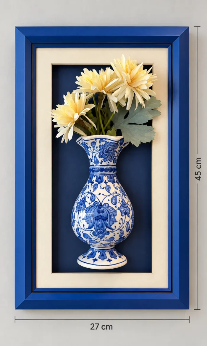 Mavi Çerçeveli Çiçekli Duvar Panosu 27 x 45 cm Krem Çiçekli Mavi Beyaz Vazo Detaylı - Görsel 3